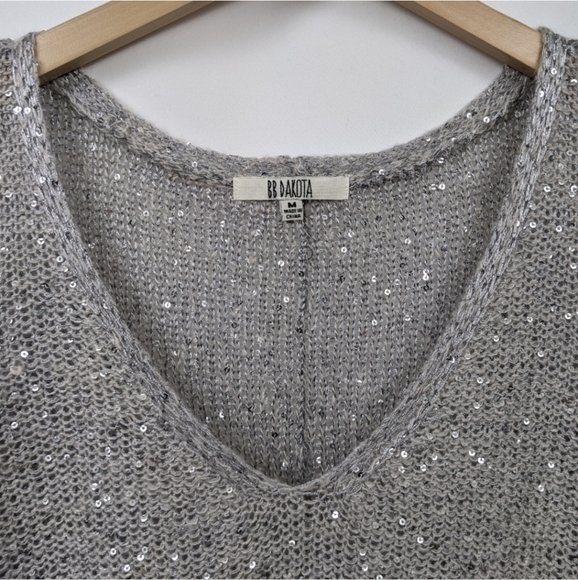 BB Dakota Myla Sequined Sweater Metallic Sparkle V-Neck Split Back Sheer Knit M - Picture 7 of 16